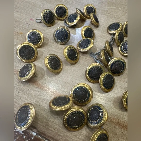 Vintage WW2 US Star American Legion Gold Tone Enamel Buttons & Pins Lot